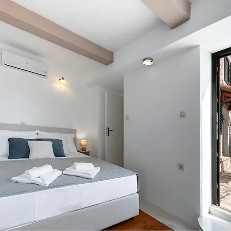 Platanus With Private Pool & Sea View