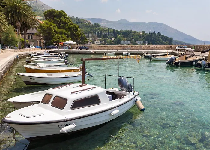 Villa Platanus With Private Pool & Sea View *