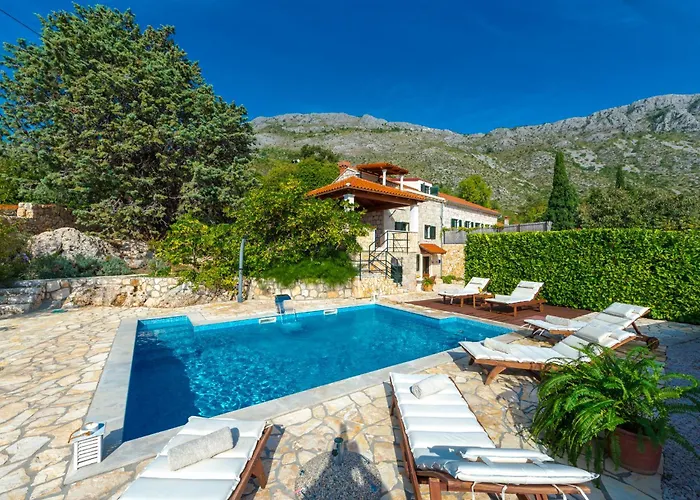 Platanus With Private Pool & Sea View Villa