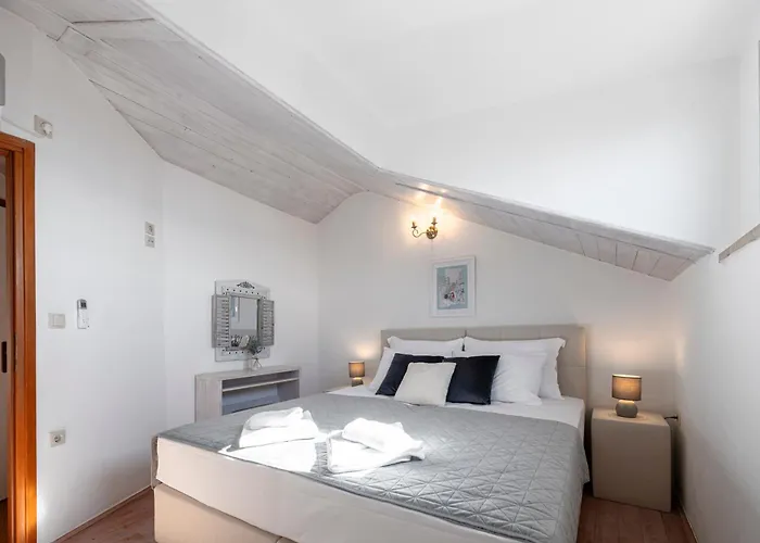 Platanus With Private Pool & Sea View Villa Mlini