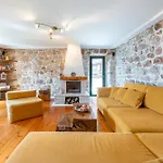 Platanus With Private Pool & Sea View Вилла *