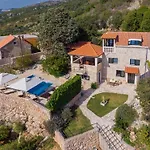 Вилла Platanus With Private Pool & Sea View *
