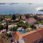 Вилла Platanus With Private Pool & Sea View