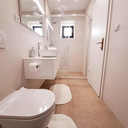 Villa Platanus With Private Pool & Sea View