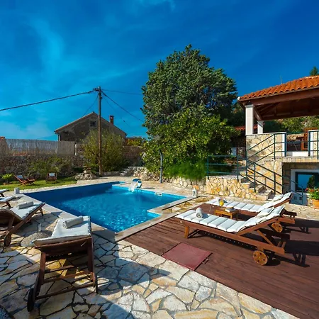 Platanus With Private Pool & Sea View Villa