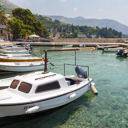 Villa Platanus With Private Pool & Sea View *