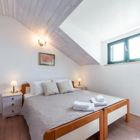 Platanus With Private Pool & Sea View * Mlini