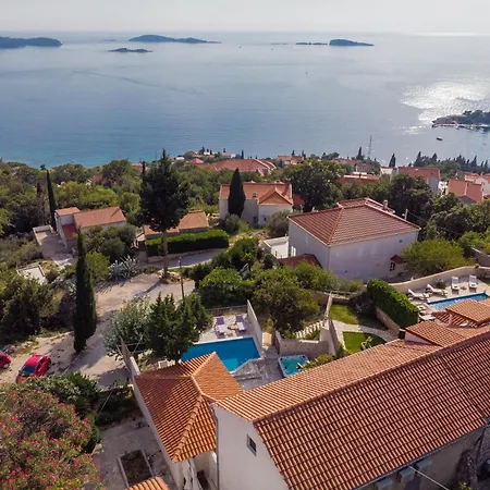 빌라 Platanus With Private Pool & Sea View