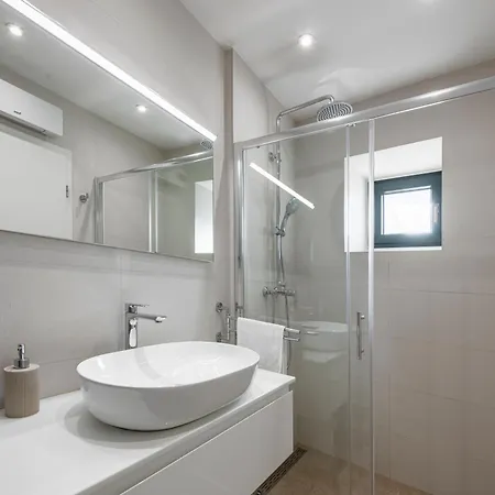 Platanus With Private Pool & Sea View Mlini