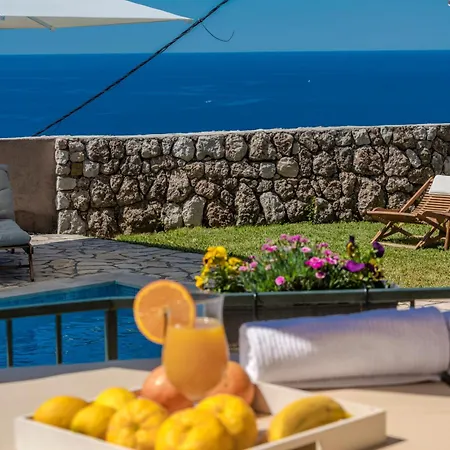 Platanus With Private Pool & Sea View Villa *