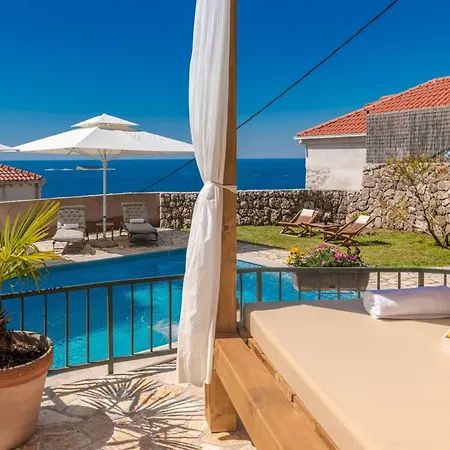 Villa Platanus With Private Pool & Sea View *
