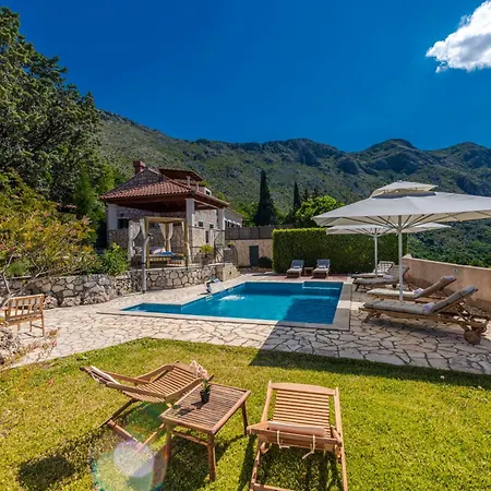 Villa Platanus With Private Pool & Sea View Mlini