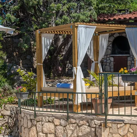 Platanus With Private Pool & Sea View *