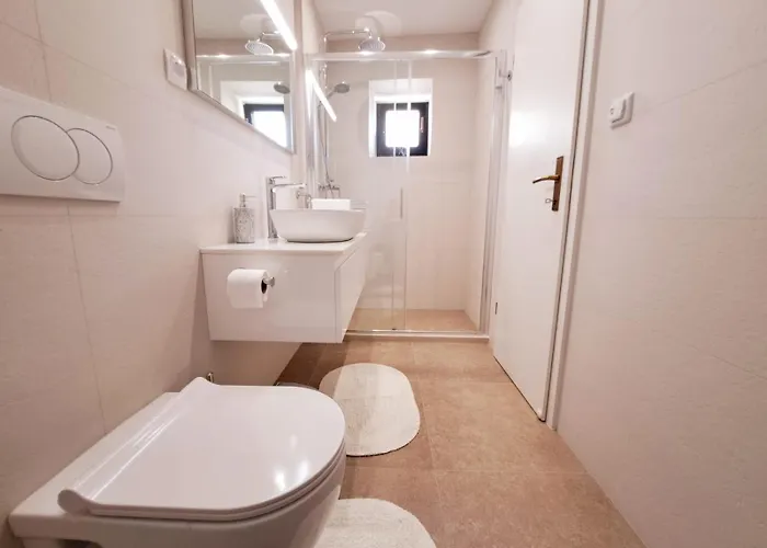 Villa Platanus With Private Pool & Sea View