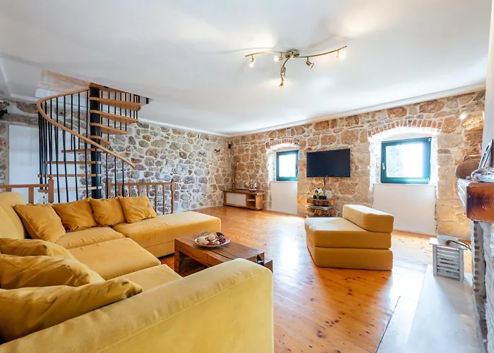 Platanus With Private Pool & Sea View Villa Mlini