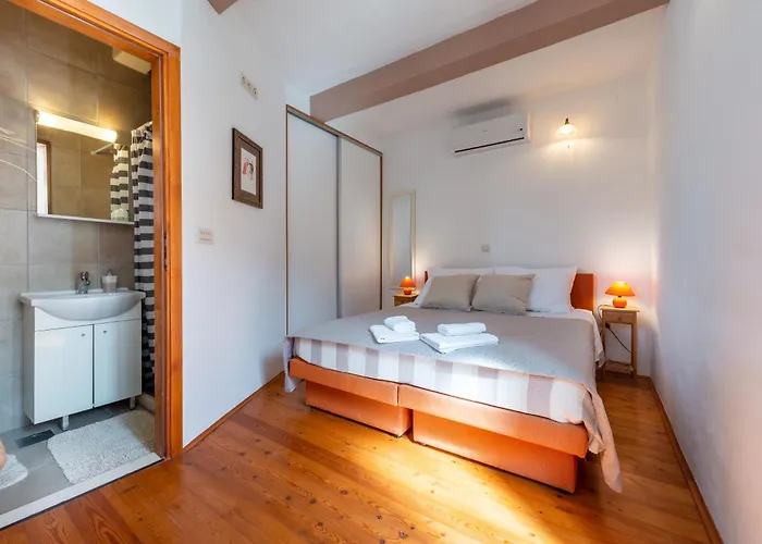 Platanus With Private Pool & Sea View Mlini