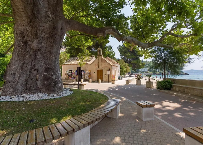 Platanus With Private Pool & Sea View Mlini