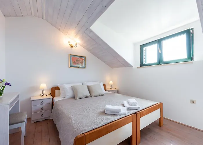 Platanus With Private Pool & Sea View * Mlini